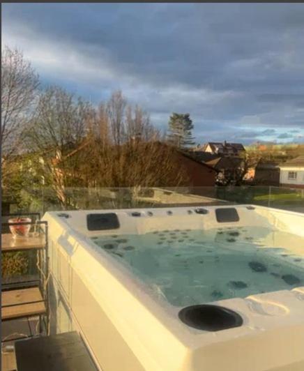 K&T Estate Resort & Spa - Flughafennahe Gaestesuite Hofheim am Taunus Eksteriør bilde